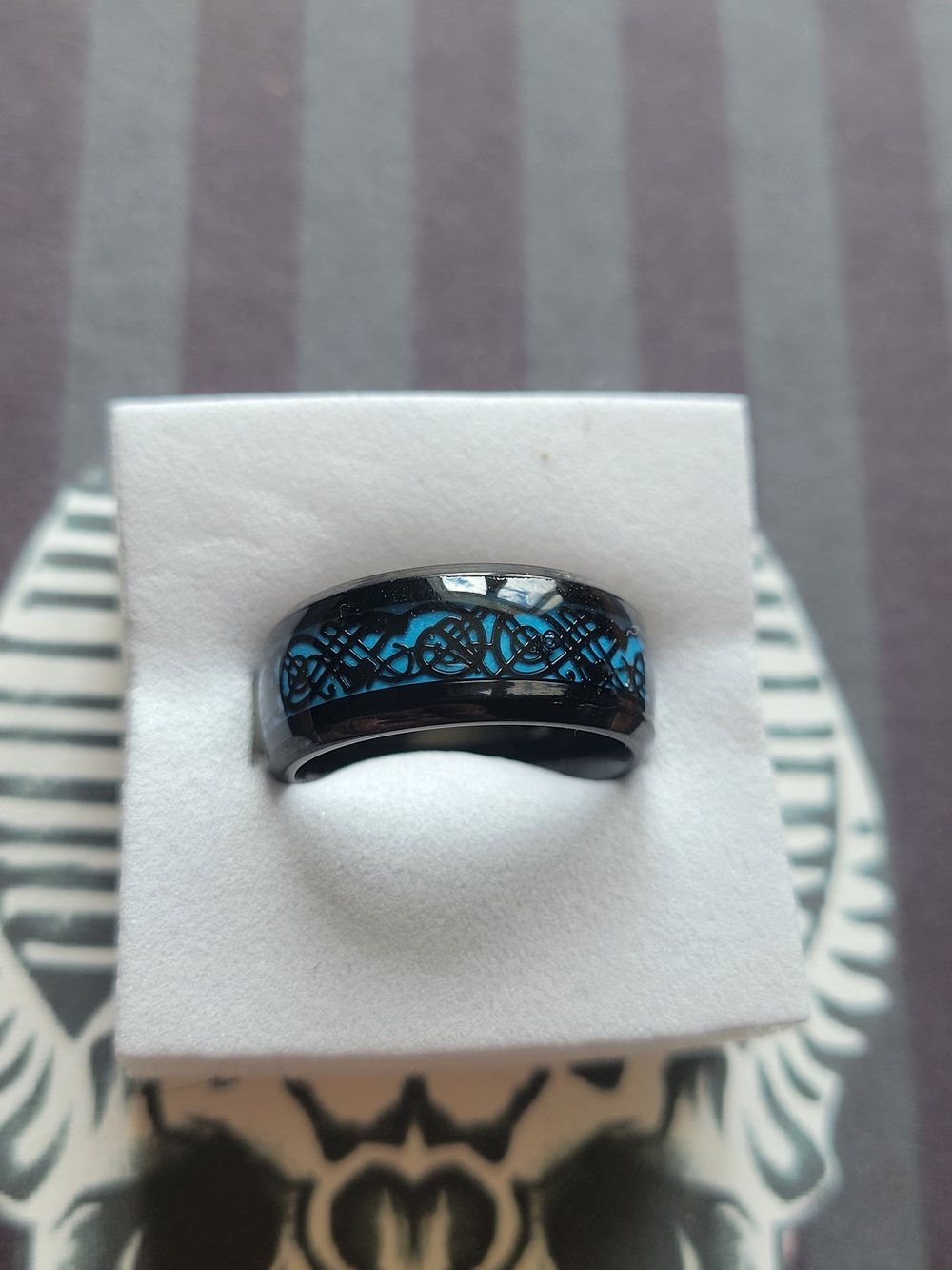 💀NEW💀Black Stainless Steel Glow In Dark  Ring with Blue Celtic Inlay Size 6